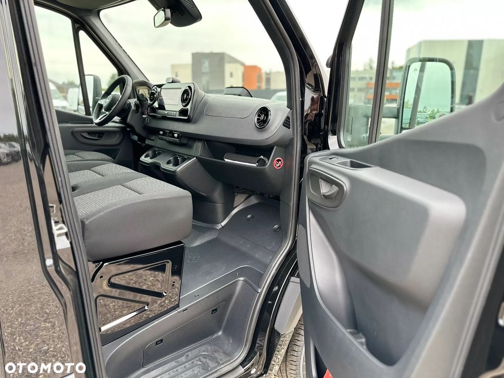 Mercedes-Benz SPrinter - 18