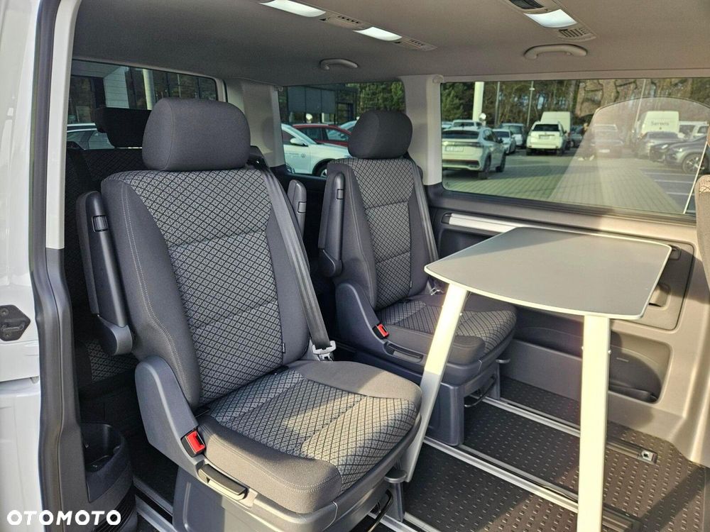 Volkswagen Multivan - 13