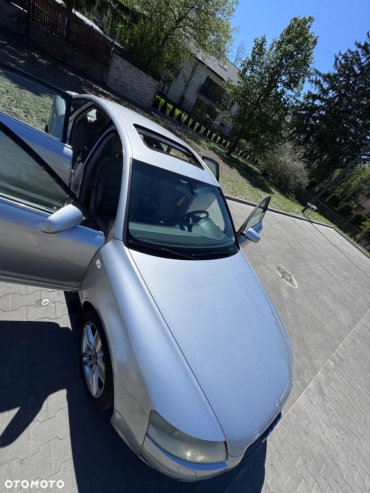 Audi A6 Limousine 2.4 - 8