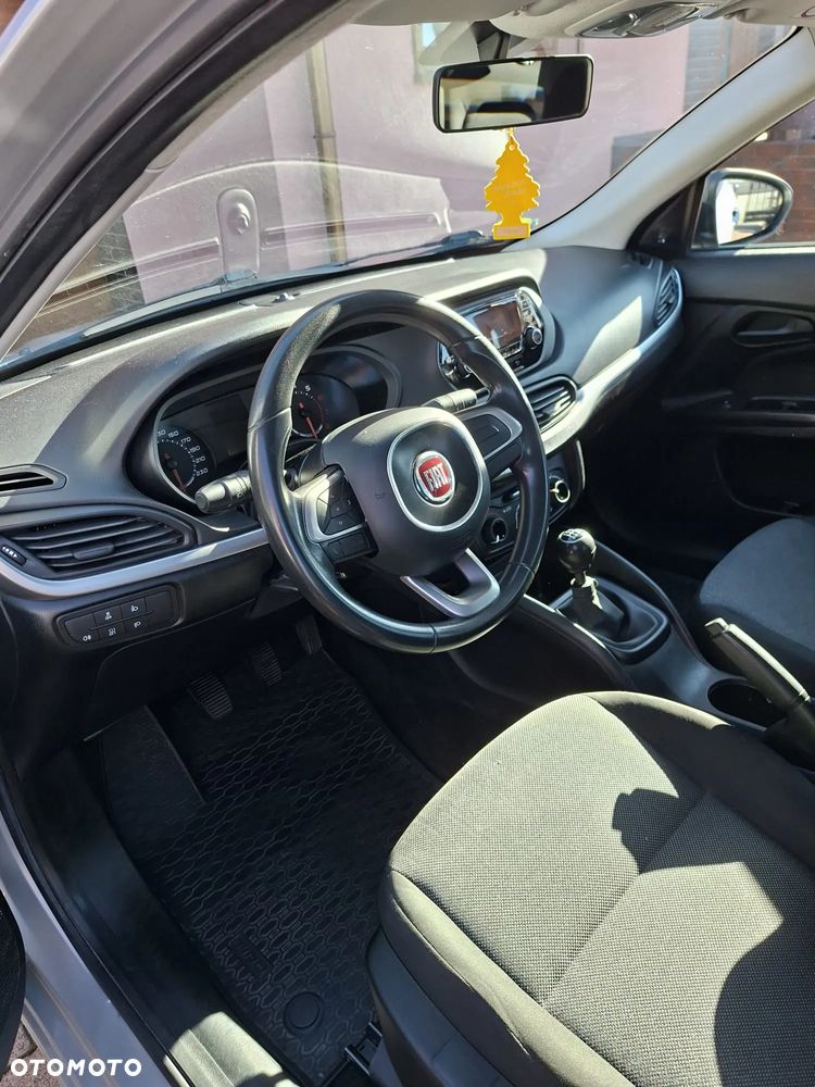 Fiat Tipo 1.4 16v Easy EU6d - 10