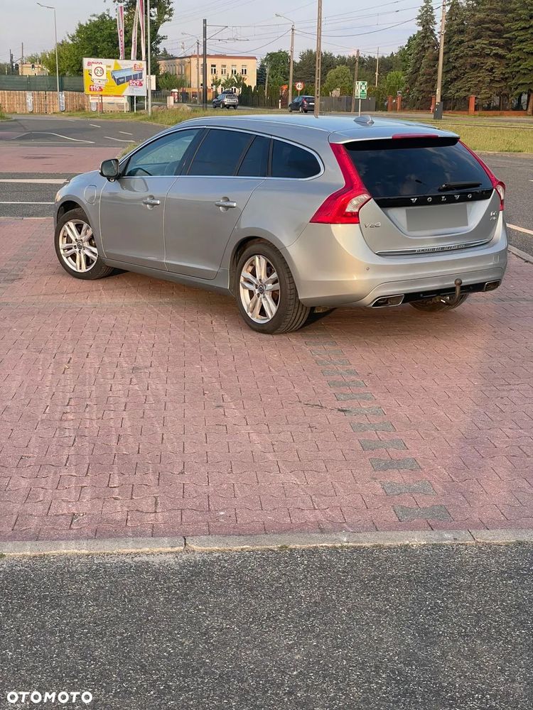 Volvo V60 D5 AWD R-Design Summum - 1