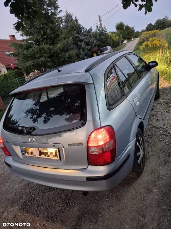 Mazda 323F - 5