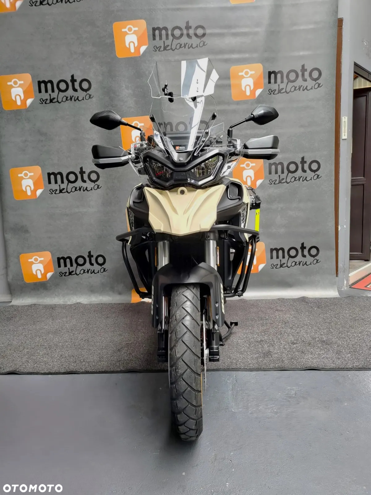 QJMOTOR SRT 800SX - 8