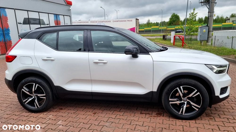 Volvo XC 40 D3 SCR R-Design - 3