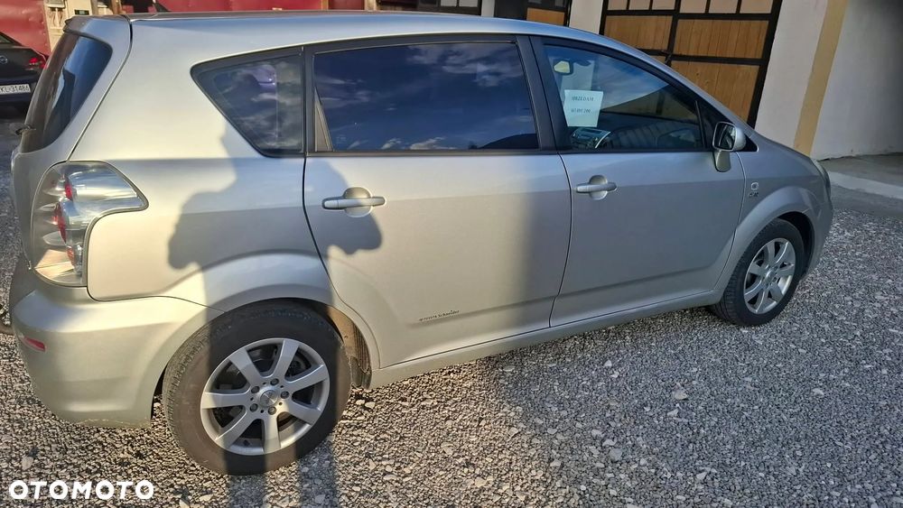 Toyota Corolla Verso - 6