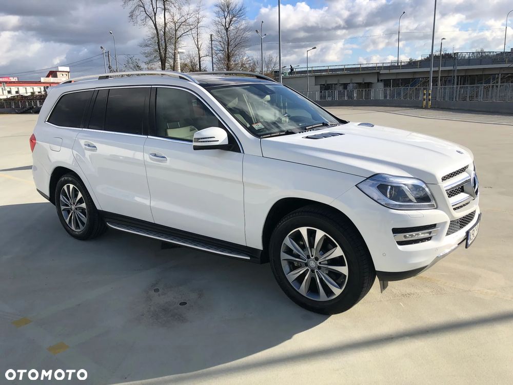 Mercedes-Benz GL 400 4Matic 7G-TRONIC - 12
