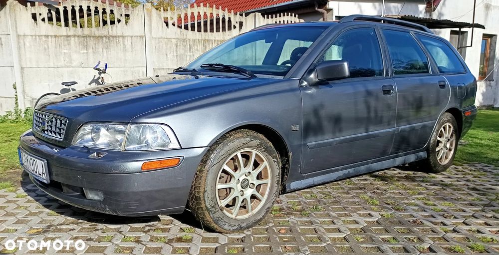 Volvo V40 2004 photo 2