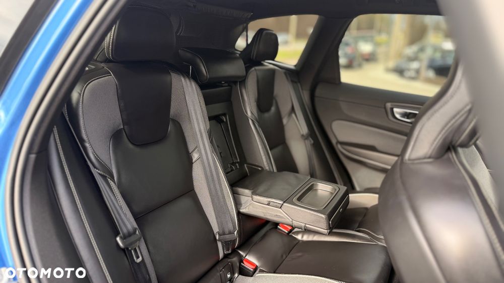 Volvo XC 60 B4 D AWD R-Design - 21