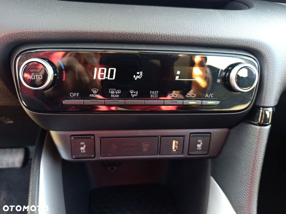 Toyota Yaris Hybrid 1.5 Comfort - 34