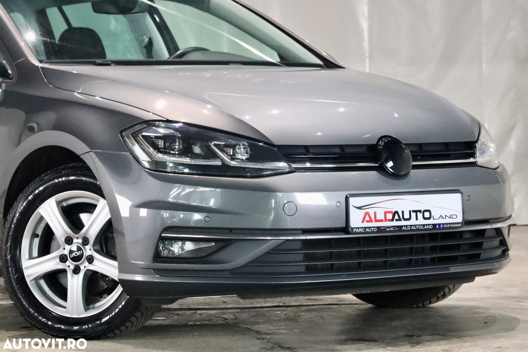 Volkswagen Golf 1.6 TDI DSG Comfortline - 30