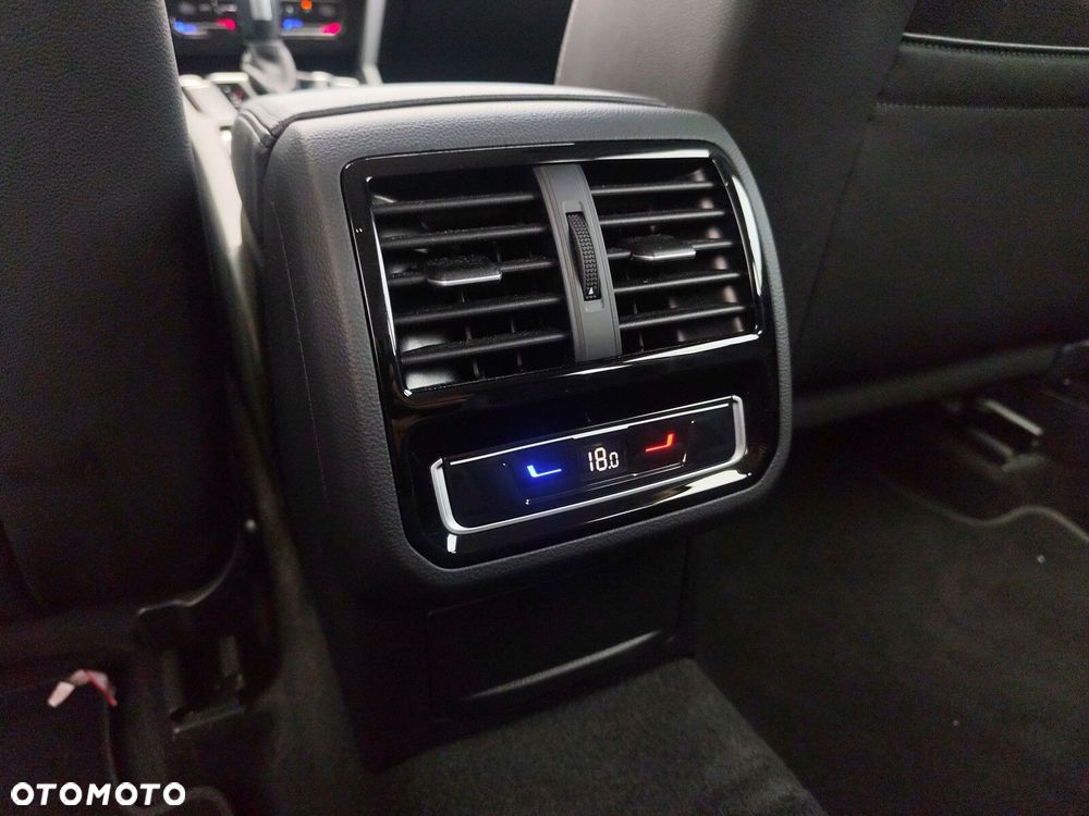 Volkswagen Passat - 14