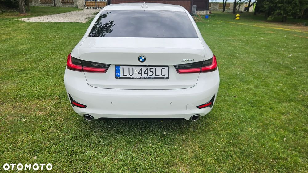 BMW Seria 3 318i - 5