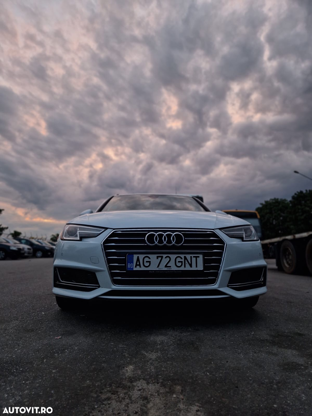 Audi A4 Avant 2.0 TDI S tronic - 2