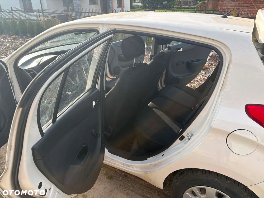 Hyundai i20 1.1 CRDi Comfort - 7
