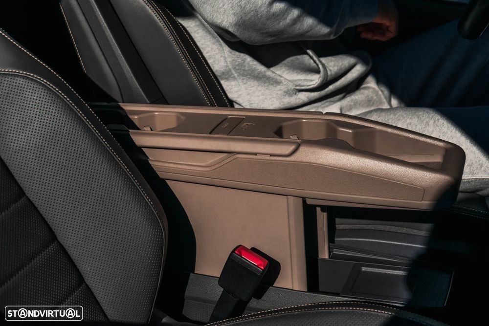 VW Multivan 2.0 TSI Style Longa DSG - 30