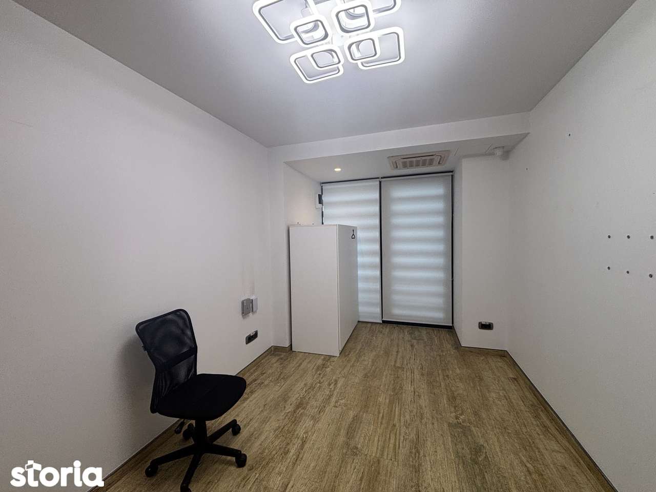 Birouri 140 mp de închiriat  Urban Tractorul  Expunere stradala - Imagine principală: 4/5