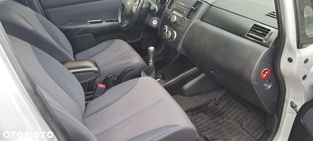 Nissan Tiida 1.8 acenta - 12