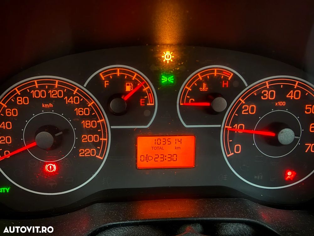 Fiat Punto 1.4 Easy - 9