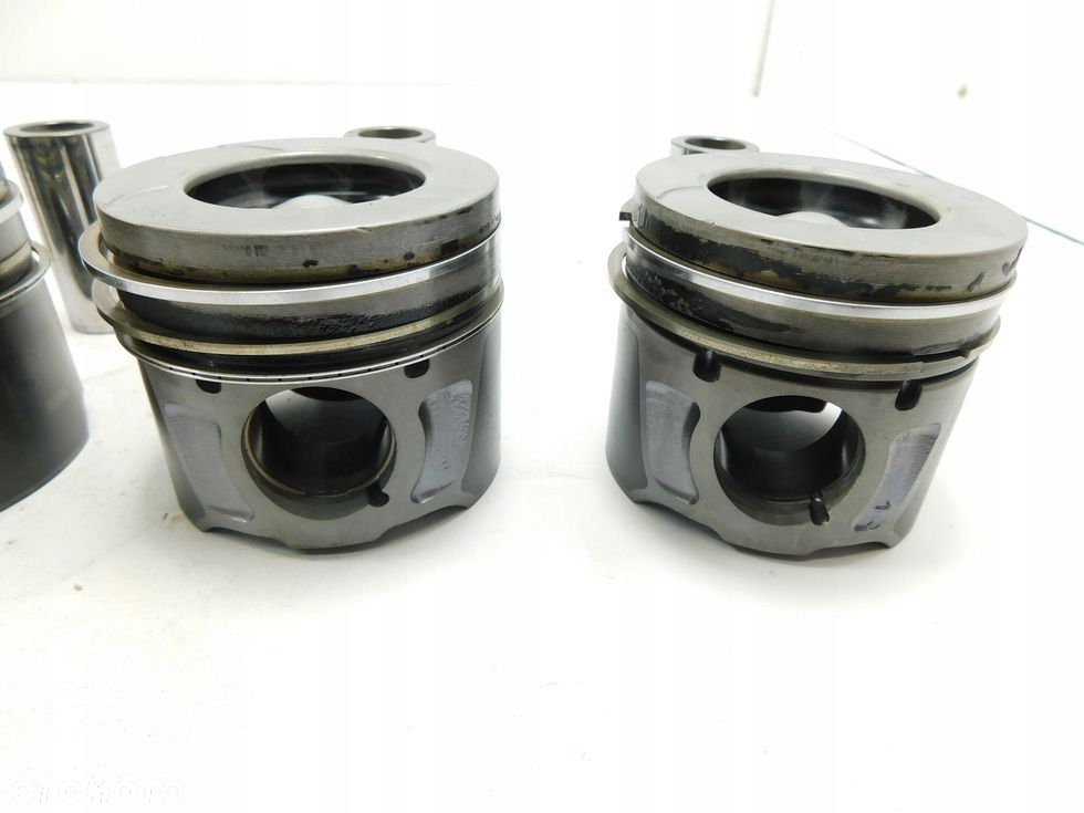 4x Tłok tłoki 2.0 HDI TDCI EURO5 Ford Peugeot Citroen C5 III C4 II 508 5008 - 4