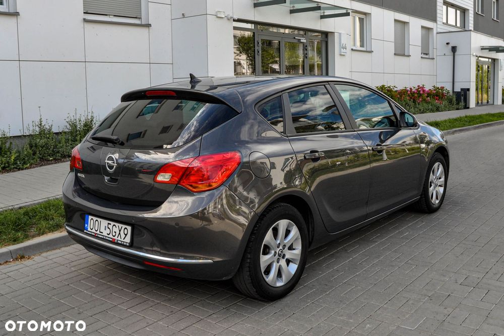Opel Astra - 4
