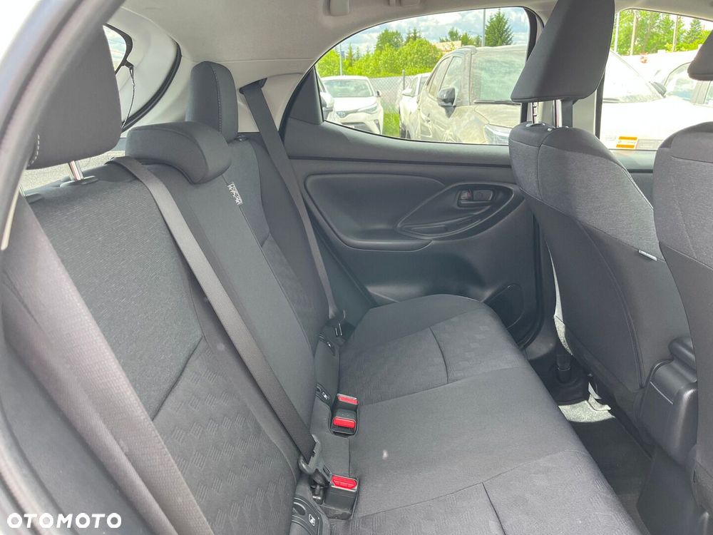 Toyota Yaris Hybrid 1.5 Style - 32