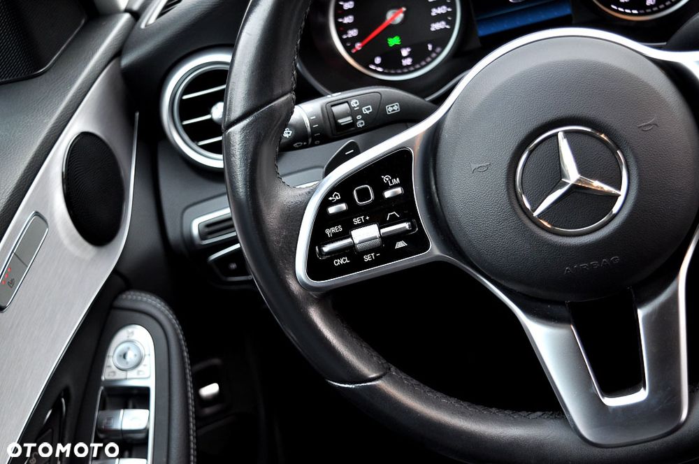 Mercedes-Benz Klasa C 220 d 9G-TRONIC AMG Line - 25