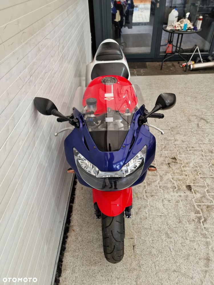 Honda CBR - 11
