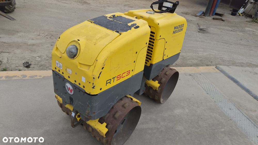 Wacker Neuson RT 82 SC3 Walec okołkowany kołek 1500kg wibracyjny SC pilot - 2