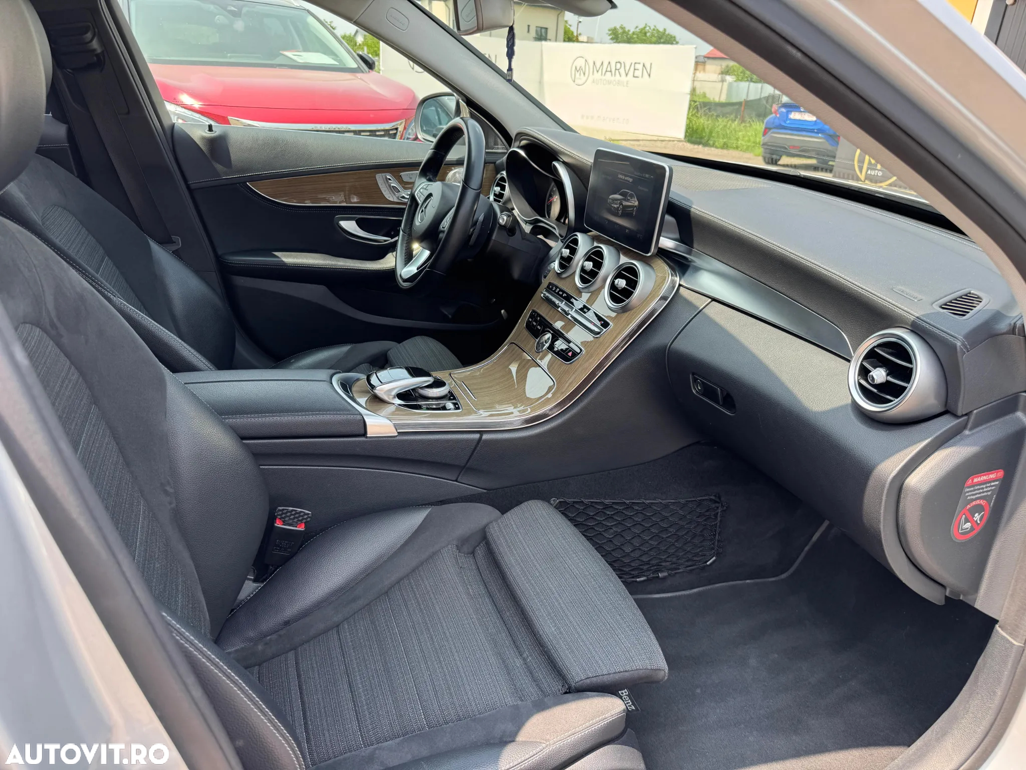 Mercedes-Benz C - 9