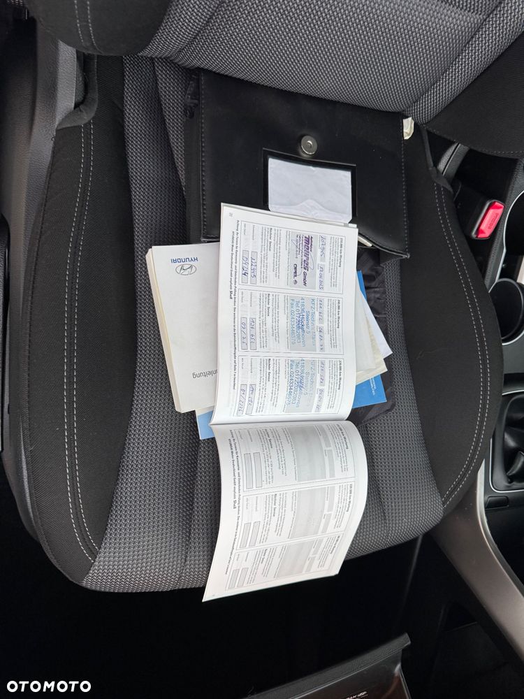 Hyundai i30 blue 1.6 CRDi YES Silver - 32