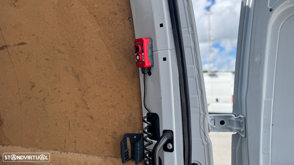 Renault Master 2.3 dCi L4 H3 C/ Plat Elevatória - 26