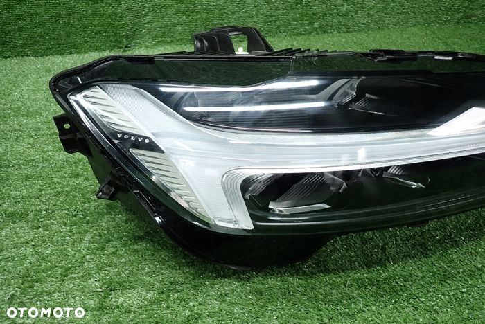 VOLVO XC60 II FULL LED LIFT 20- reflektor prawy lampa prawa - 3