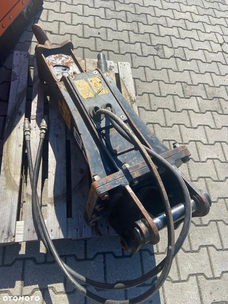 Używany Młot hydrauliczny JCB HM26T - 4
