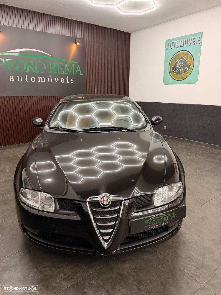 Alfa Romeo GT 1.9 JTD M-JET Distinctive - 11