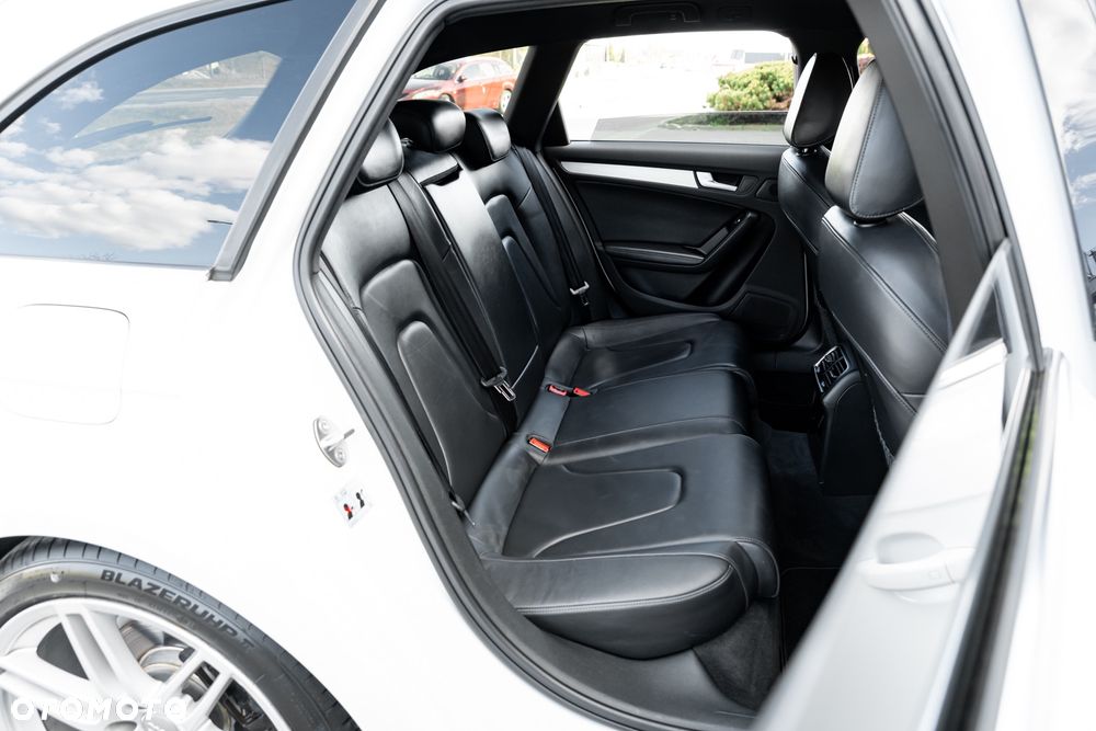 Audi A4 Avant 3.0 TDI DPF quattro S line Sportpaket - 18