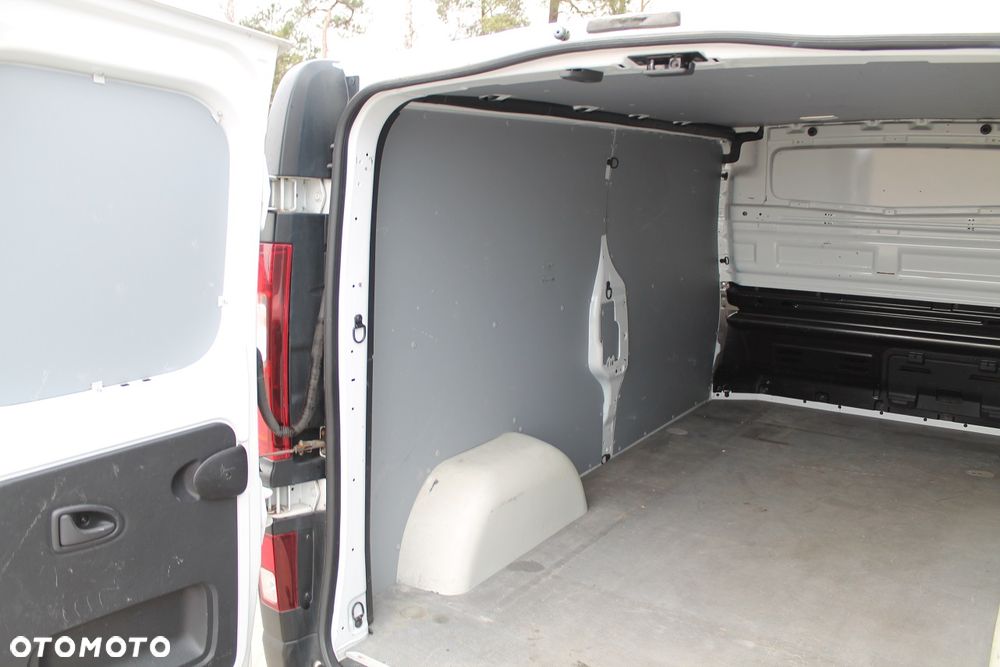 Opel Vivaro - 10