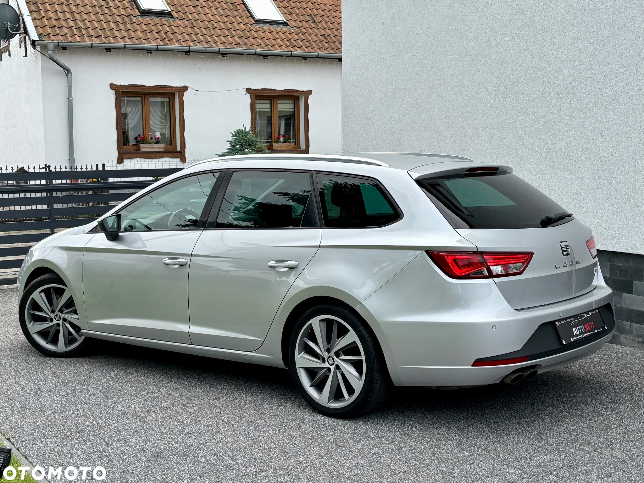 Seat Leon ST 1.8 TSI Start&Stop DSG FR - 16