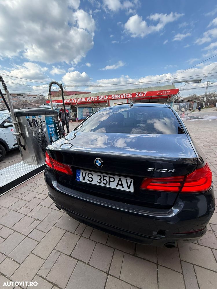 BMW Seria 5 520d Aut. Sport Line - 4