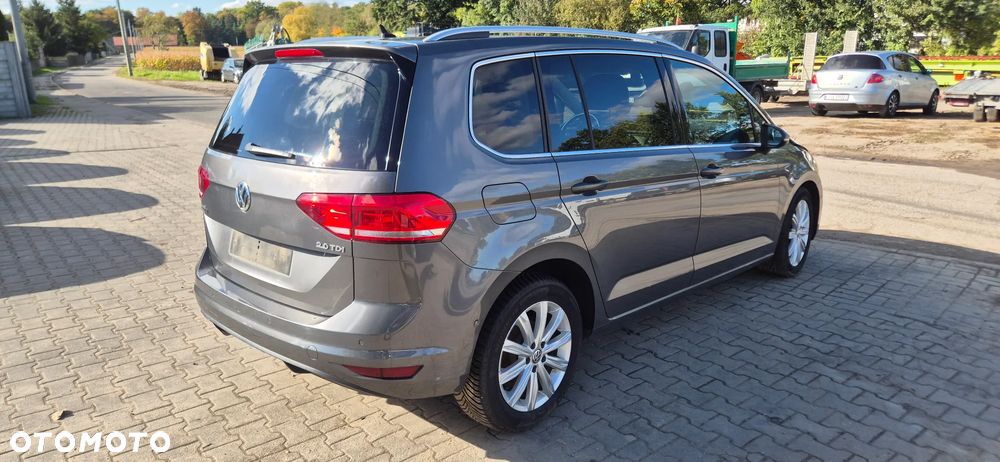 Volkswagen Touran 2.0 TDI BMT Comfortline DSG - 11