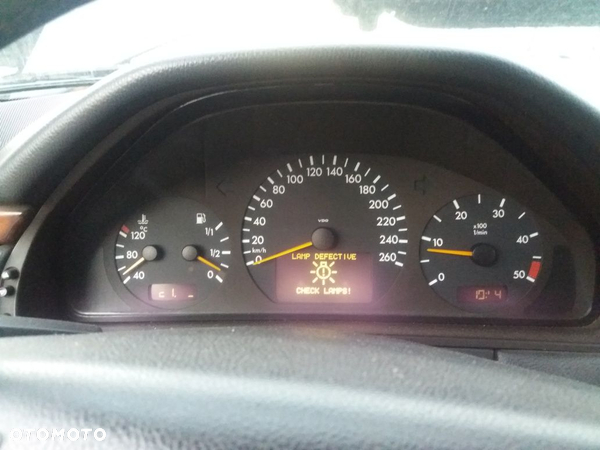 Licznik mercedes E klasa 2.7 CDI sprawny