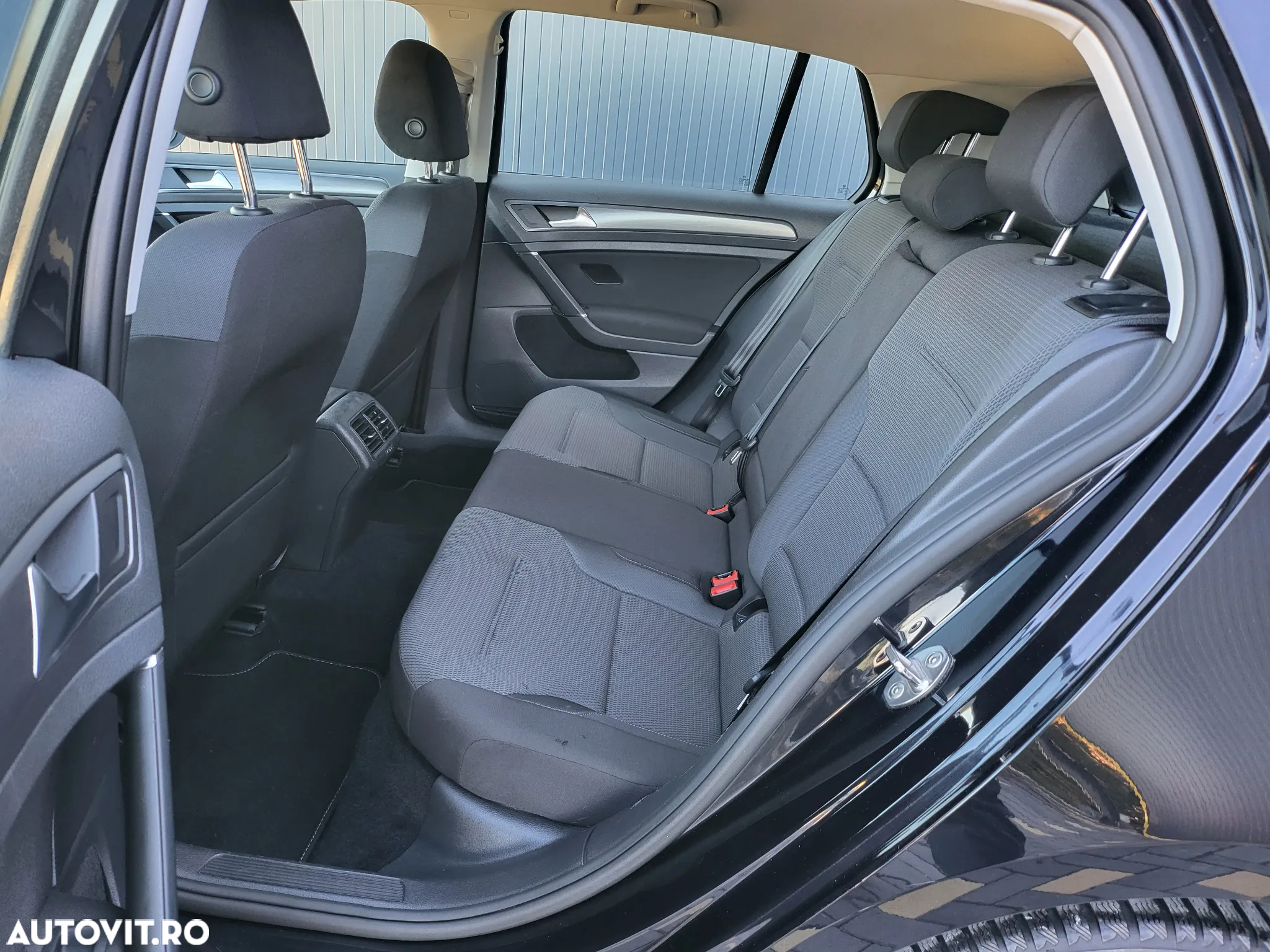 Volkswagen Golf 2.0 TDI DSG Comfortline - 16