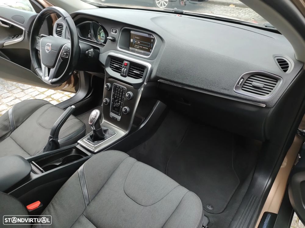 Volvo V40 Cross Country 1.6 D2 Momentum - 16