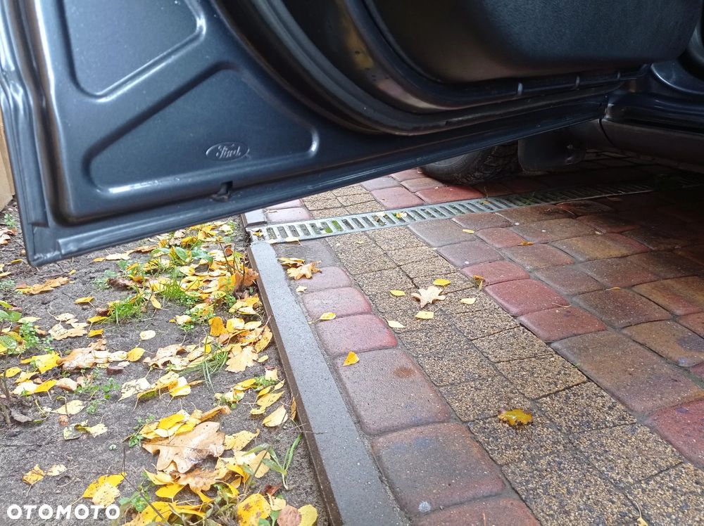 Ford Mondeo 1.8 TDCi Ghia X - 21