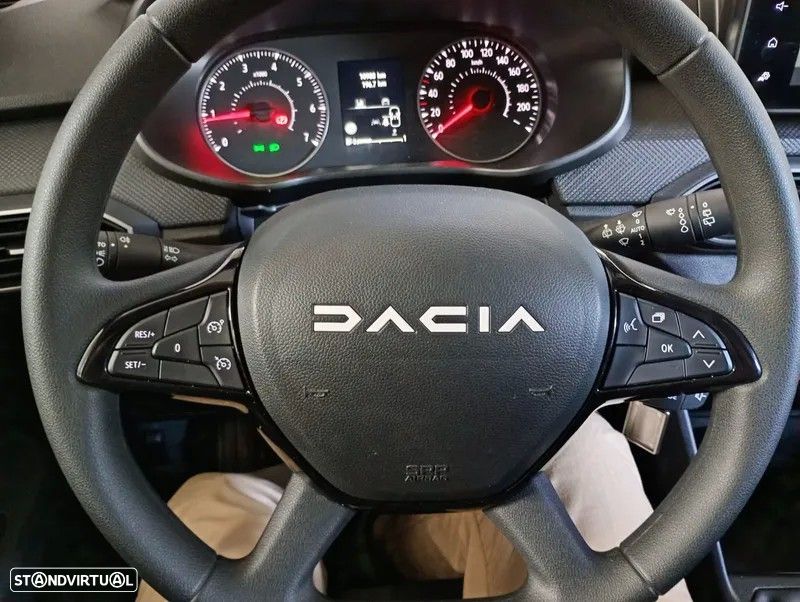 Dacia Sandero 1.0 SCe Essential — fotografia 16