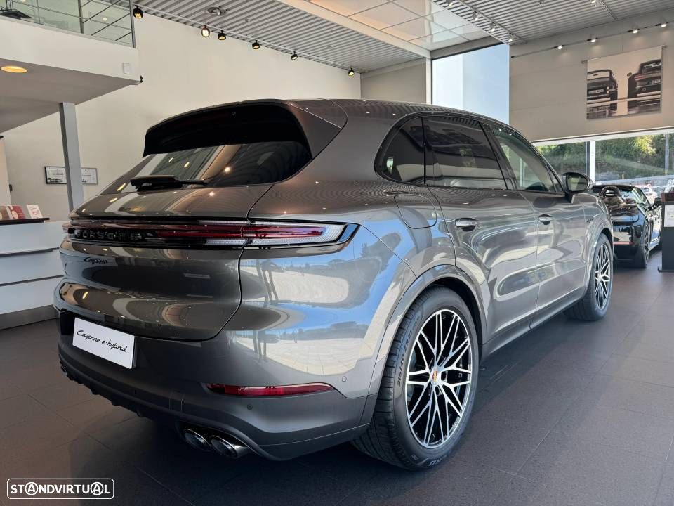 Porsche Cayenne E-Hybrid - 8