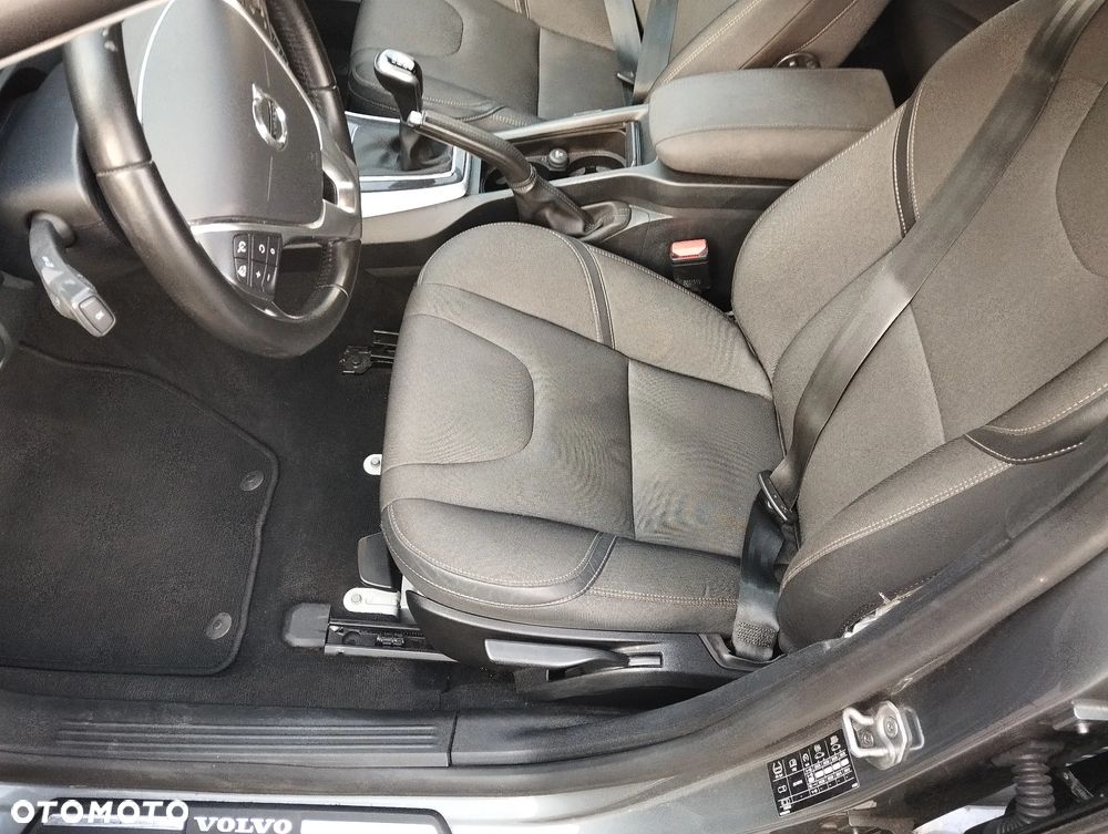 Volvo V40 Cross Country D2 Drive-E SCR Momentum - 25
