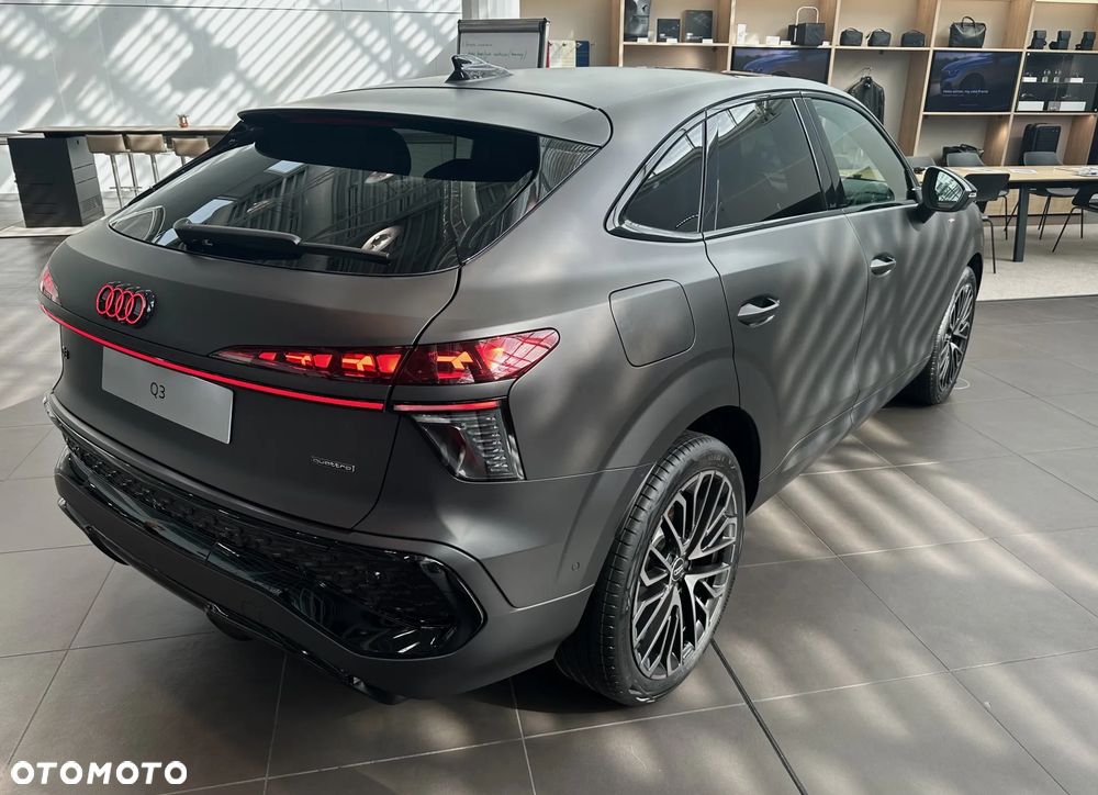 Audi Q3 Sportback - 4