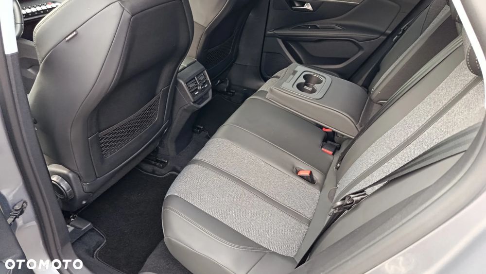 Peugeot 3008 BlueHDi 180 Stop & Start EAT8 Allure - 16
