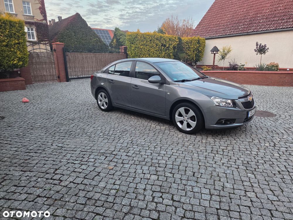 Chevrolet Cruze 1.8 LT - 38