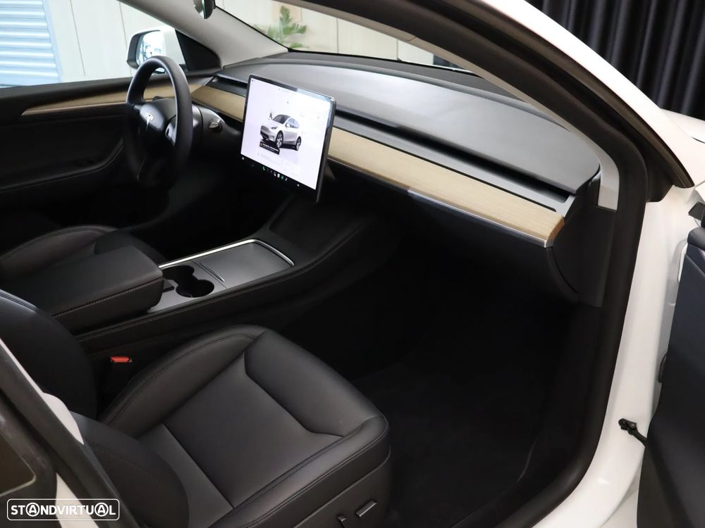 Tesla Model Y Standard - 17